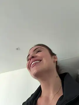 Chat +18 de SofiaGomez444 ao vivo