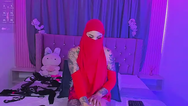 แชท XXX สดของ Nayla-Mouna