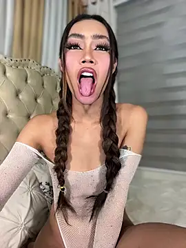 Innocent_yanixx69's Webcam Show