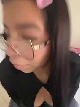 maaddyXXX's Live XXX Chat