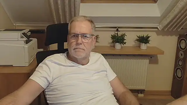 subbear1968's Live XXX Chat