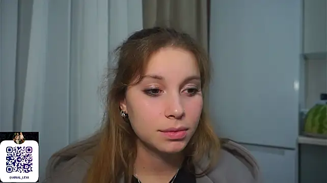 Sairallyn 라이브 XXX 채팅
