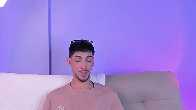 Chat +18 de ApoloXanthos ao vivo