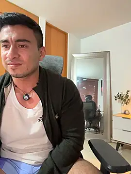 XXX chat uživo modela Chris_Clarck
