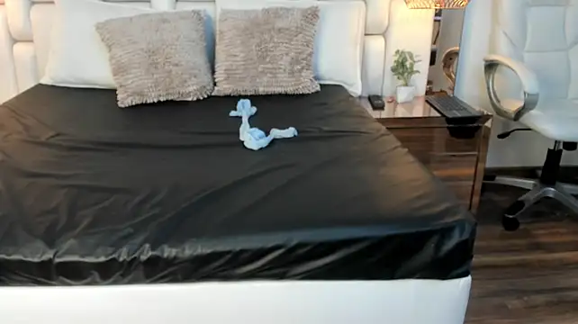 AshlyBella Adlı Modelin Canlı XXX Sohbeti