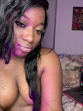 XXX chat uživo modela MissZuriiBoo