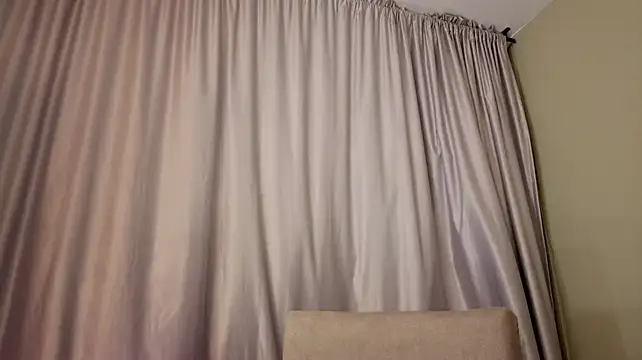 Esmeralda_CandyのライブXXXチャット