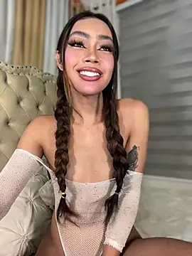 XXX chat uživo modela Innocent_yanixx69