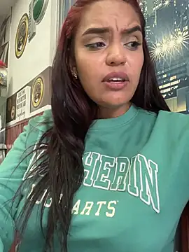 Sara-77 Chat XXX in diretta