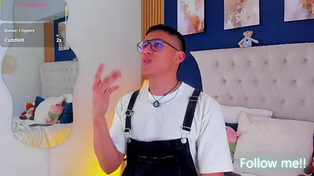 SalvadorFit's Webcam Show