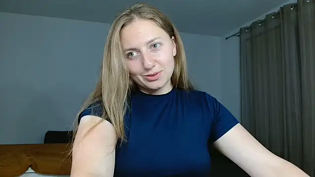 XXX chat uživo modela _Kitty_Ada_