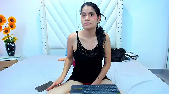 Paulynavera Adlı Modelin Canlı XXX Sohbeti