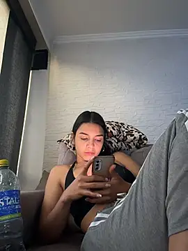 violeta365 élő XXX-chatje