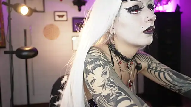 Chatroom XXX en direct de insania_9999_