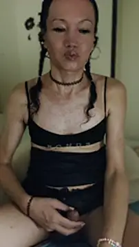 Tselka Adlı Modelin Canlı XXX Sohbeti