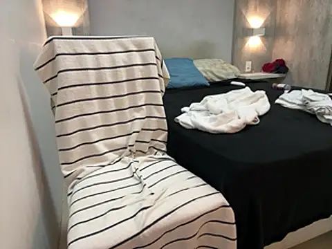 CasadoLutadorBigStuds Show in webcam