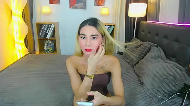 Naughty_Jessie – Naživo XXX chat