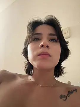 Ale_Lewis Chat XXX live