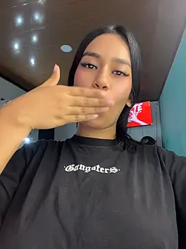 ALANAH_KITTYn Live XXX chat