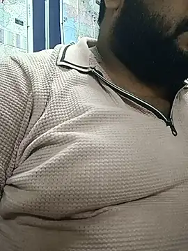 צ'אט XXX בשידור חי של healthyguy175