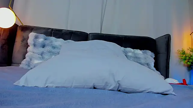Chat +18 de EmillyBronte ao vivo