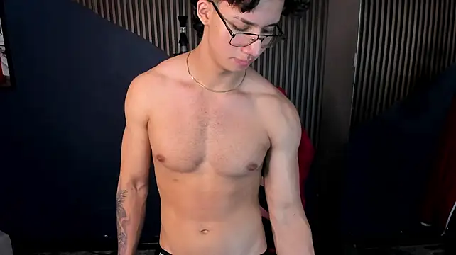 Axxel_Muscleのウェブカメラショー