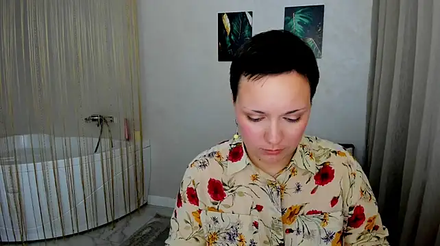 Онлайн чат XXX GoldenHazee