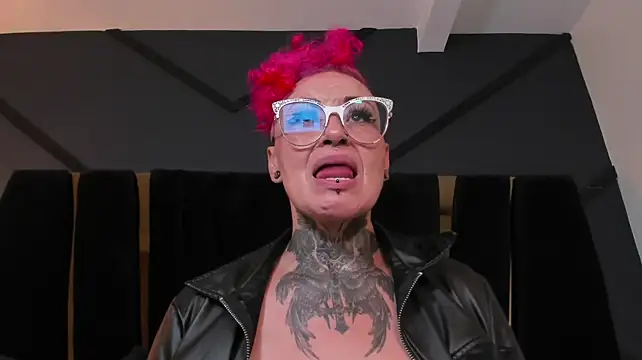 Онлайн чат XXX mistress_sandy