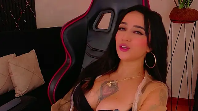 Chat XXX en directo de EmmyEvans1