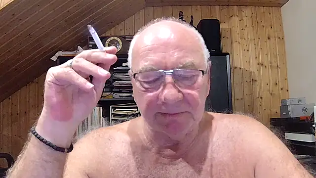 XXX chat uživo modela biggandybig