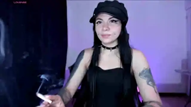 Chatroom XXX en direct de emilydolll666