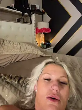 Chat XXX ao vivo de Peachyb