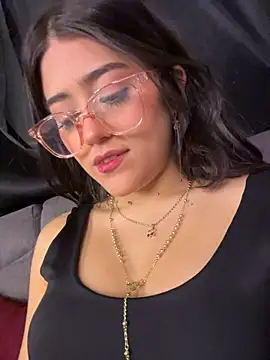 Chanel-fire Chat XXX in diretta