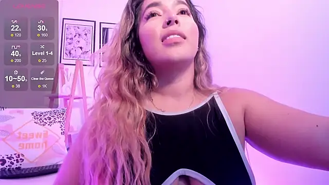 sofihill01 élő XXX-chatje