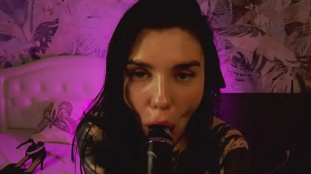 DarcyDarkness 라이브 XXX 채팅