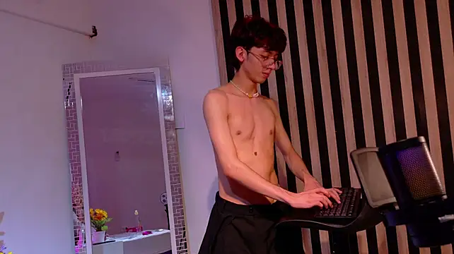 Twink_Sebas7 – Naživo XXX chat