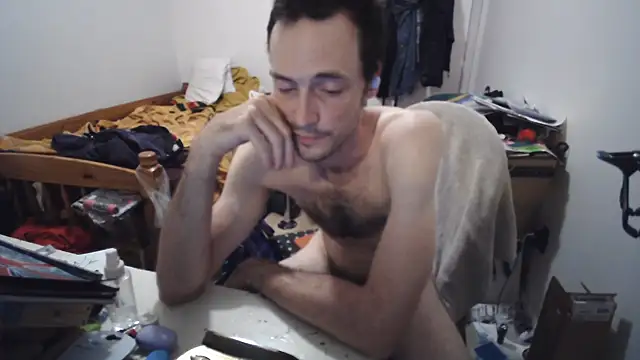 JohnnyMoves' Live XXX Chat