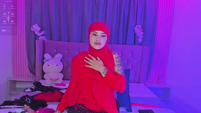 Chat XXX en directo de Nayla-Mouna
