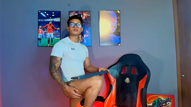 Czat XXX na żywo – EvanGreey_