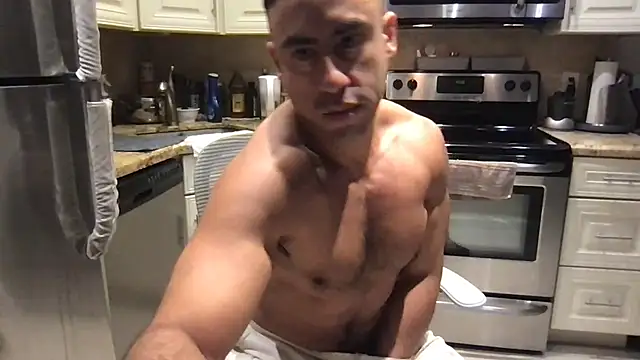 BigGuyMuscle: онлайн-секс-чат