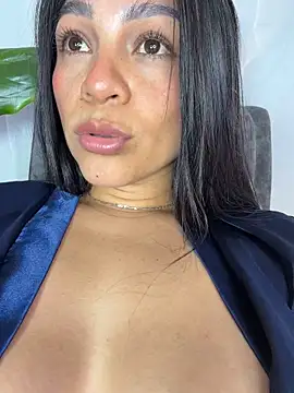 Chatroom XXX en direct de Paula_Convers