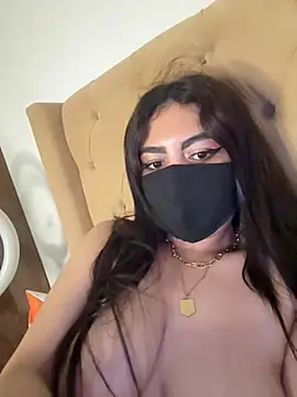 Hot-Queen-sarah's Live XXX Chat