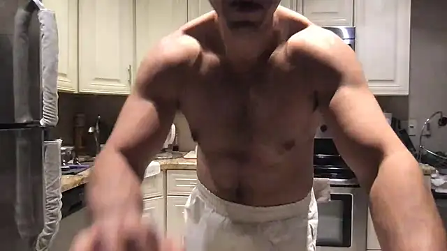 BigGuyMuscle: απευθείας συνομιλία ΧΧΧ