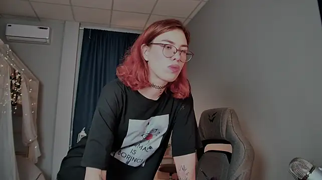 SeraphineDuskryn's Live XXX Chat