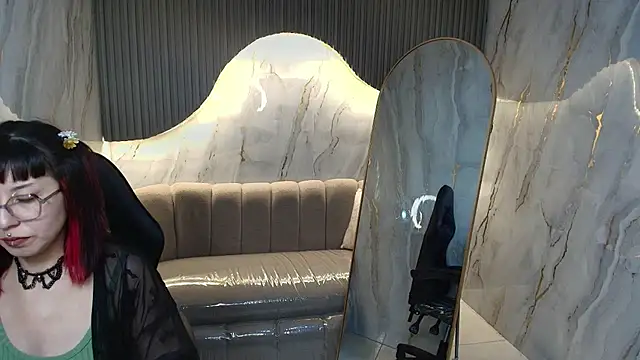 XXX chat uživo modela Ravenn_r