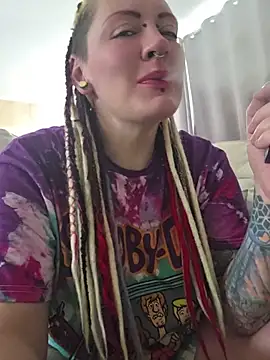 PinkTheHawk's Live XXX Chat