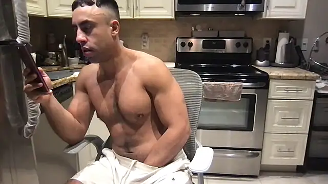 BigGuyMuscle Live XXX Chat