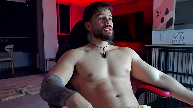XXX chat uživo modela Valenthino_Salvatore