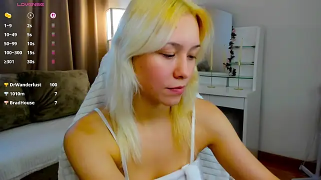 EmilyTrase's Live XXX Chat