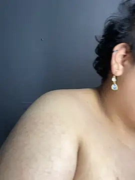 Hailey_Curvy: онлайн-секс-чат